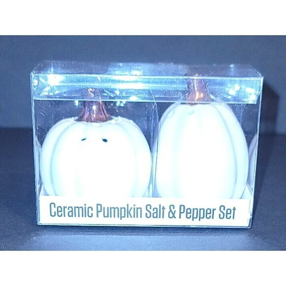 NIB Thirsty Stone White Ceramic Pumpkin Salt & Pepper Shaker - Picture 5 of 6